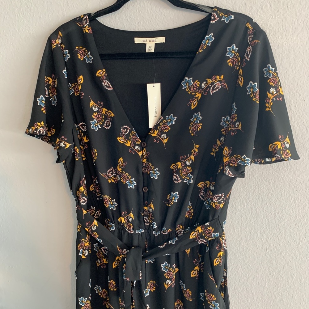 Francesca’s Floral Jumpsuit - Picture 9 of 16